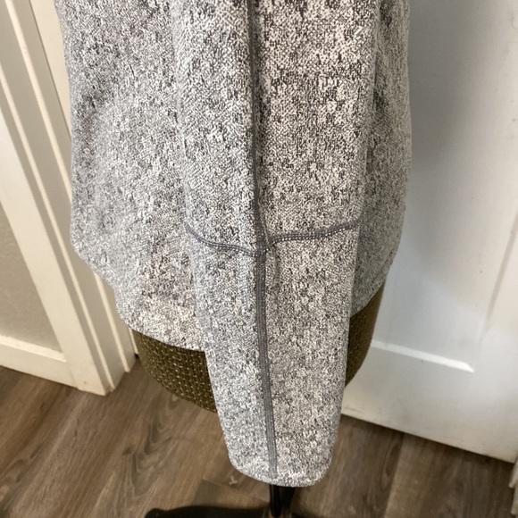 GYMSHARK WORKOUT TOP MEDIUM - Picture 10 of 16